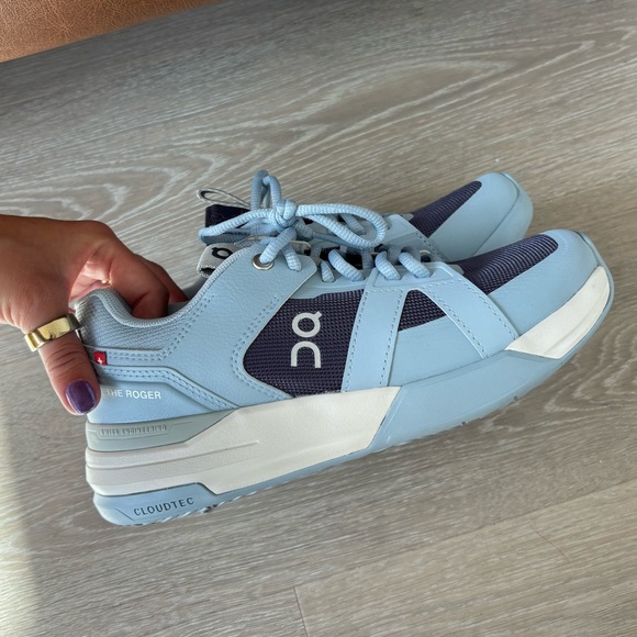 On Cloud tennis pickleball court sneakers. THE ROGER Clubhouse Pro - Picture 1 of 7